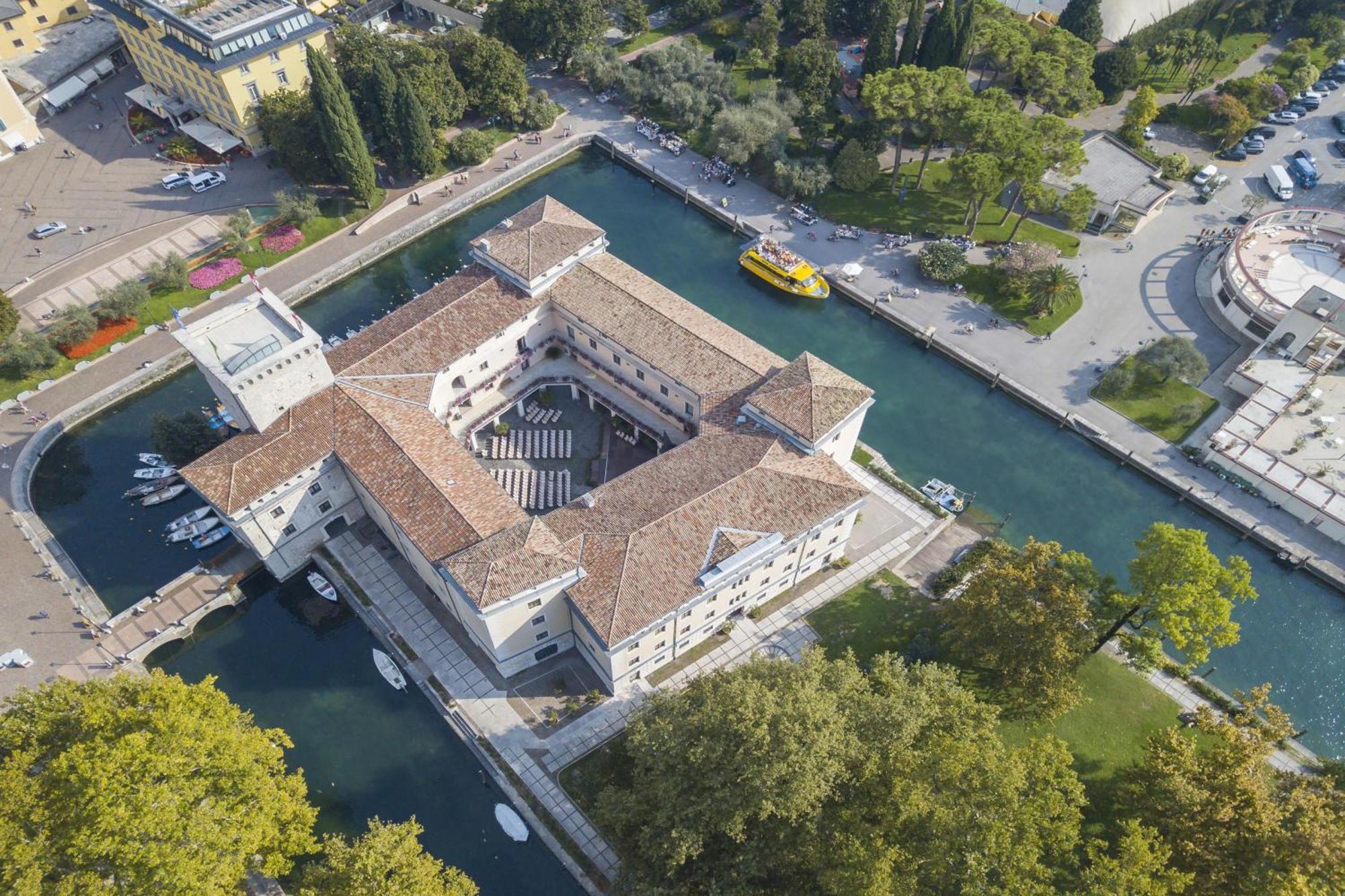Appartamento Emma - Happy Rentals Riva del Garda Exterior photo