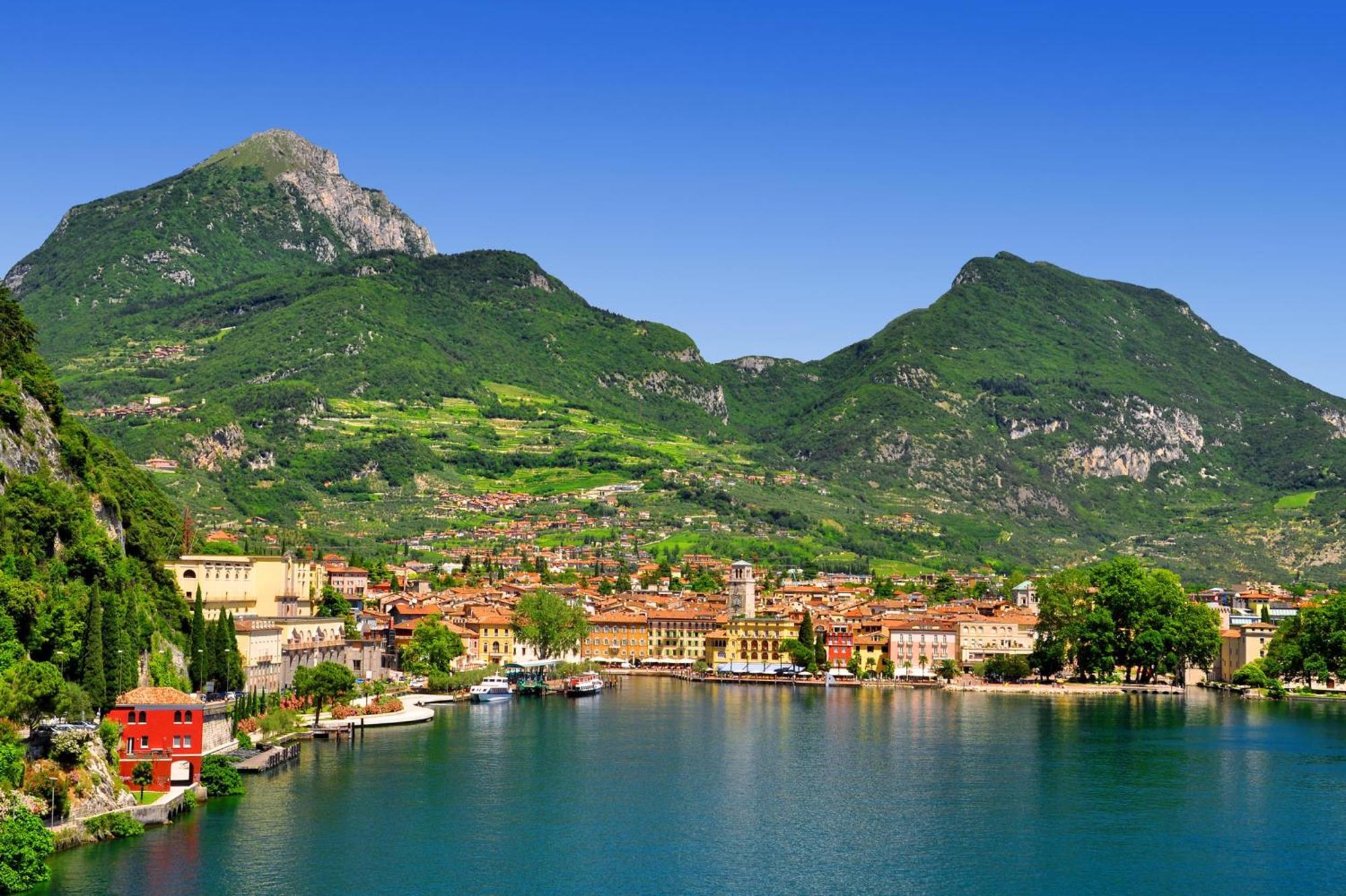 Appartamento Emma - Happy Rentals Riva del Garda Exterior photo